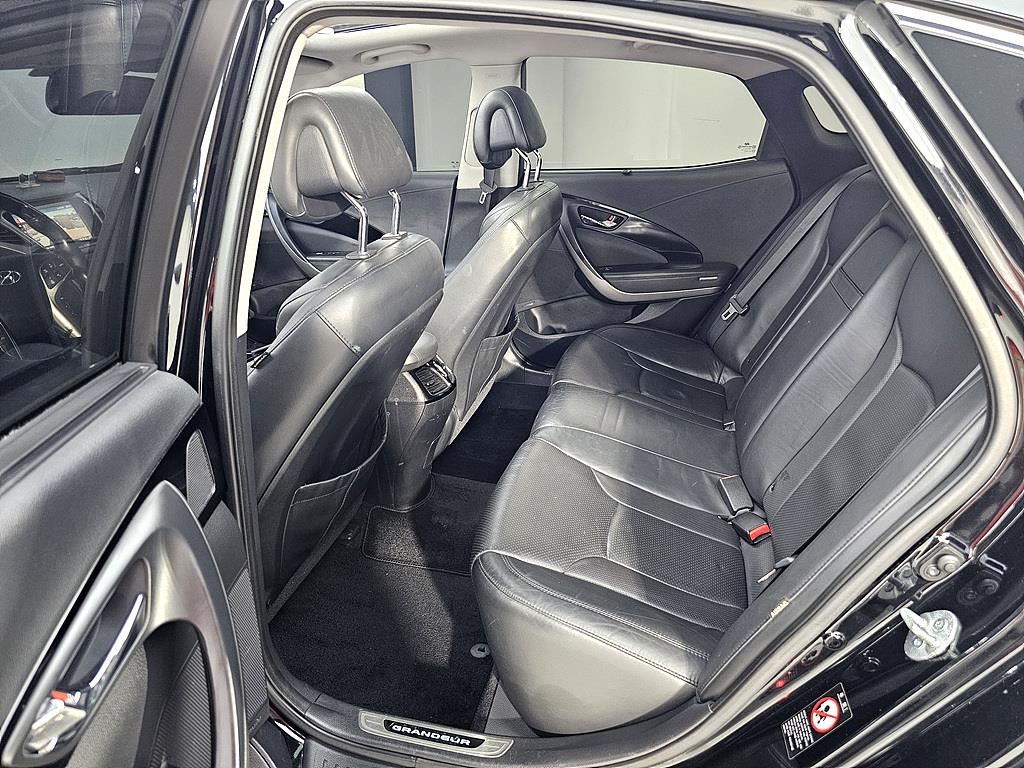 HYUNDAI Grandeur - Vista 9