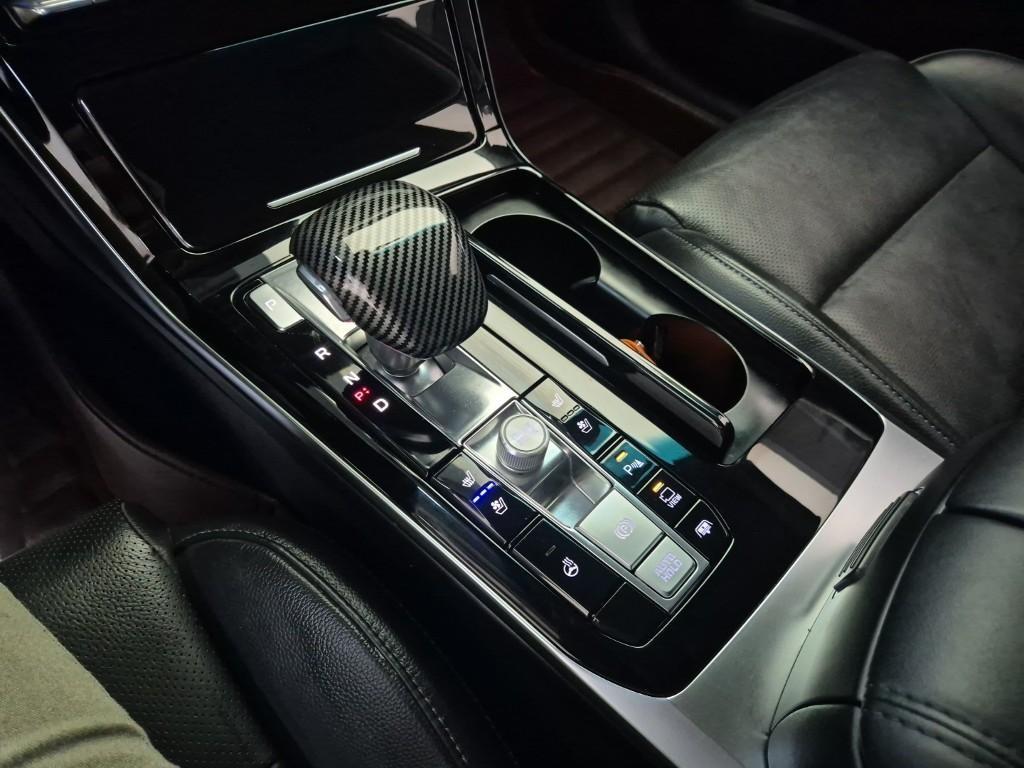 KIA K7 - Vista 10