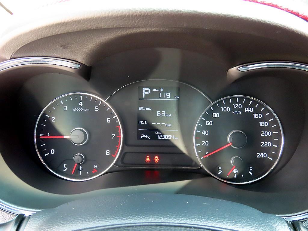 KIA K3 - Vista 9