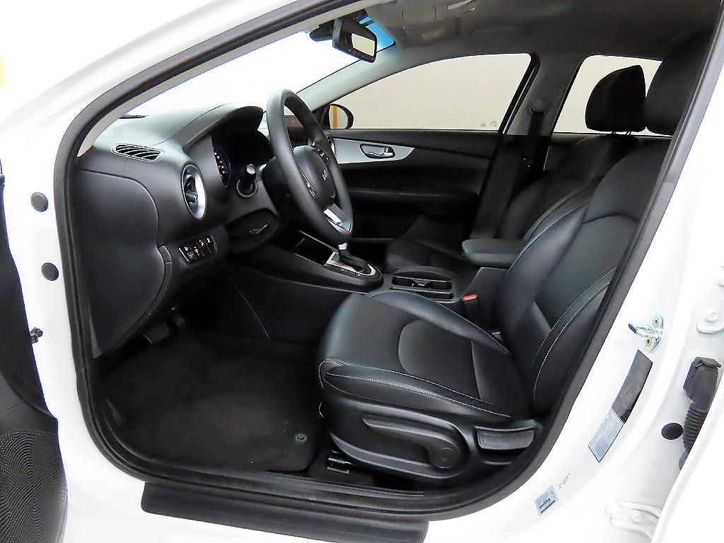 KIA K3 - Vista 5