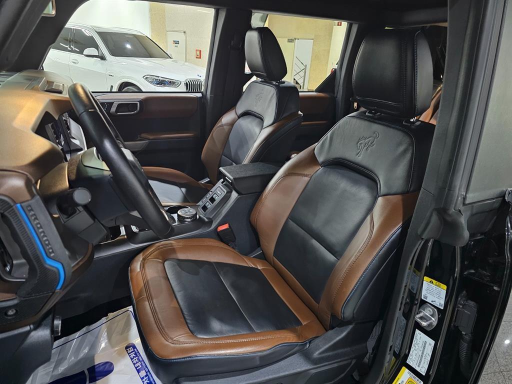 Ford Bronco 2023 Negro - Importación desde Corea - HF Imports Iquique - Foto 13