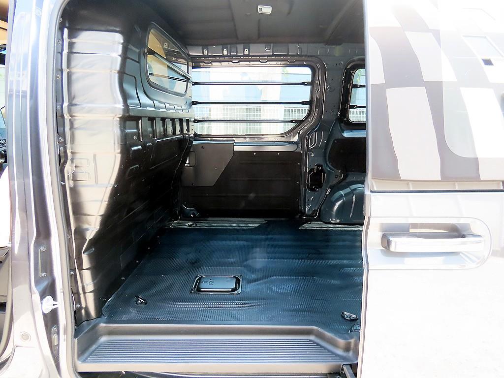 HYUNDAI Staria - Vista 6