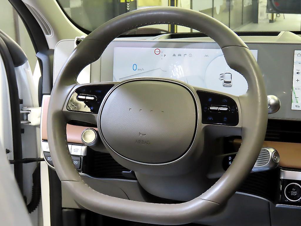 HYUNDAI Ioniq 5 - Vista 8