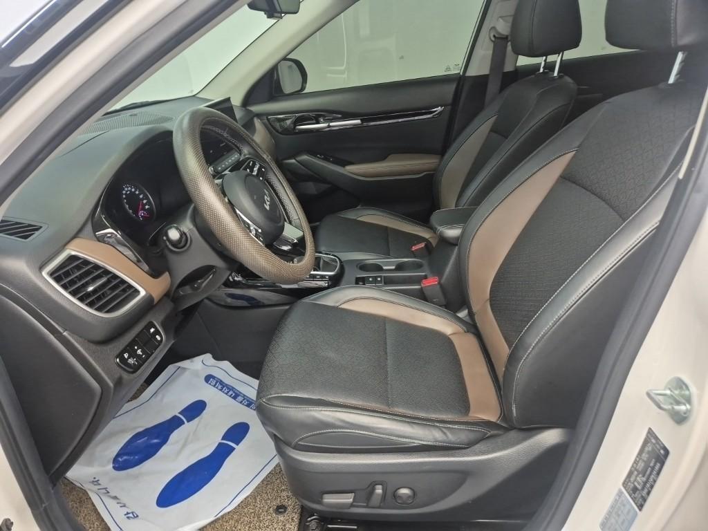 KIA Seltos 2023 Blanco - Importación desde Corea - HF Imports Iquique - Foto 18