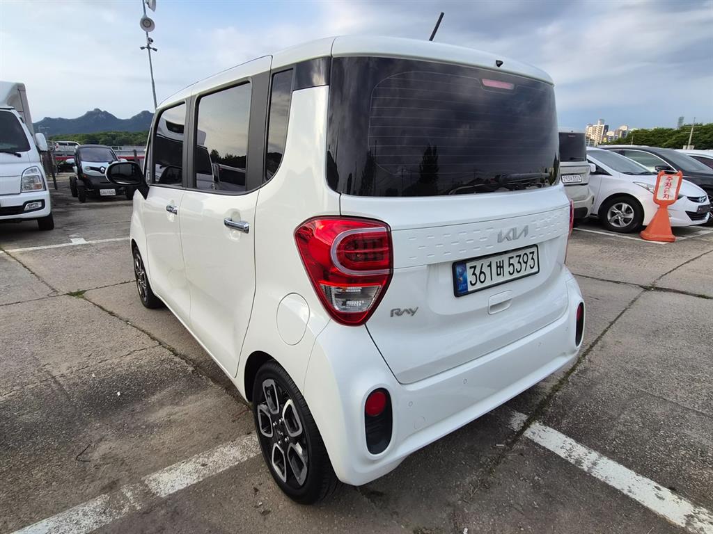 KIA Ray - Vista 4