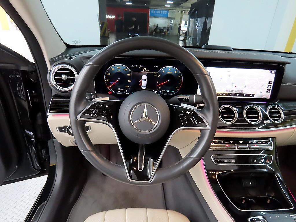 Mercedes Benz E class - Vista 9