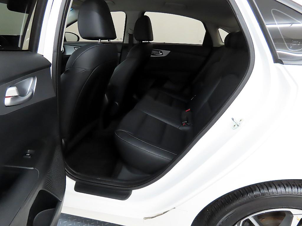 KIA K3 - Vista 6