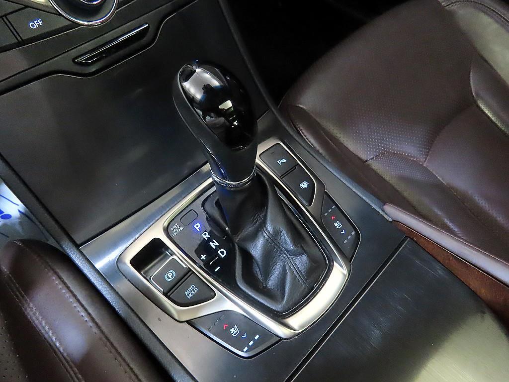 HYUNDAI Grandeur - Vista 12