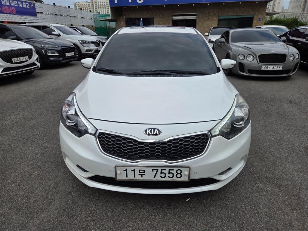KIA K3 2015 Blanco - Importación desde Corea - HF Imports Iquique - Foto 1
