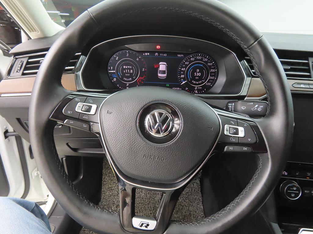 Volkswagen Passat - Vista 8