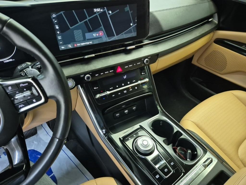 KIA Carnival - Vista 10