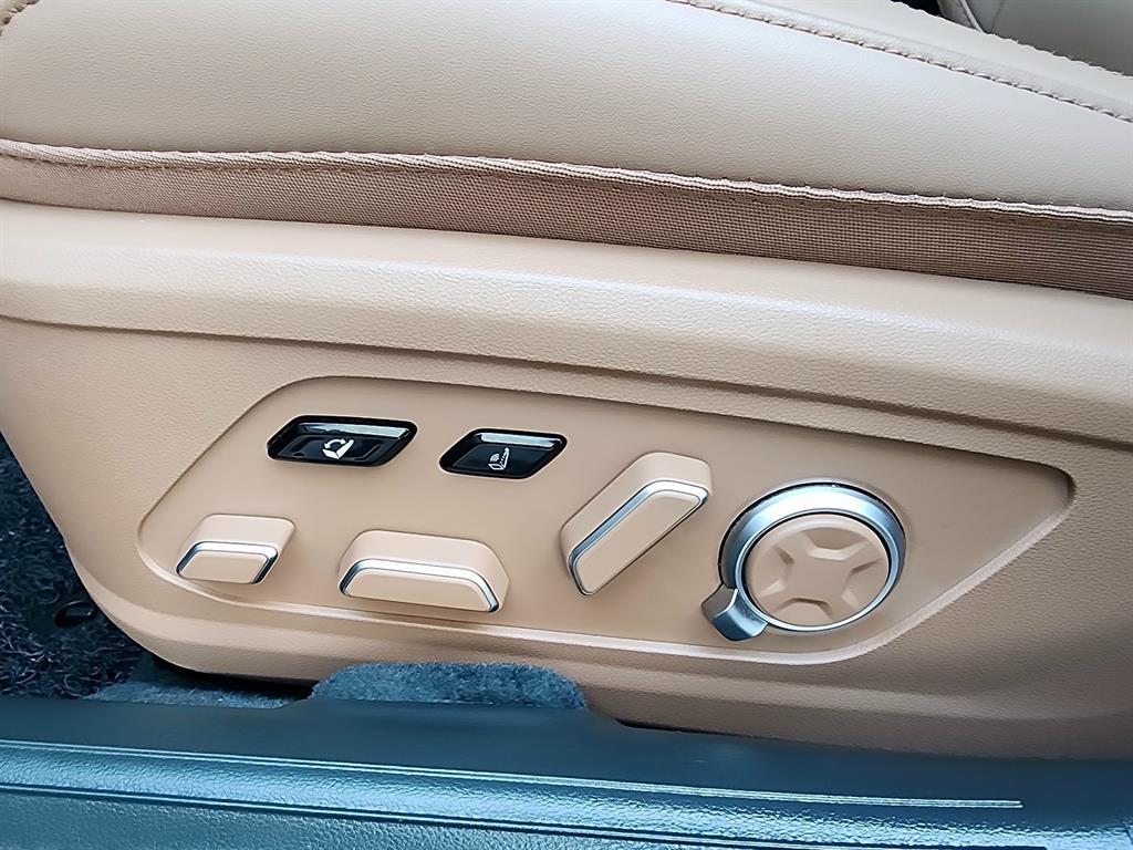 HYUNDAI Grandeur - Vista 7