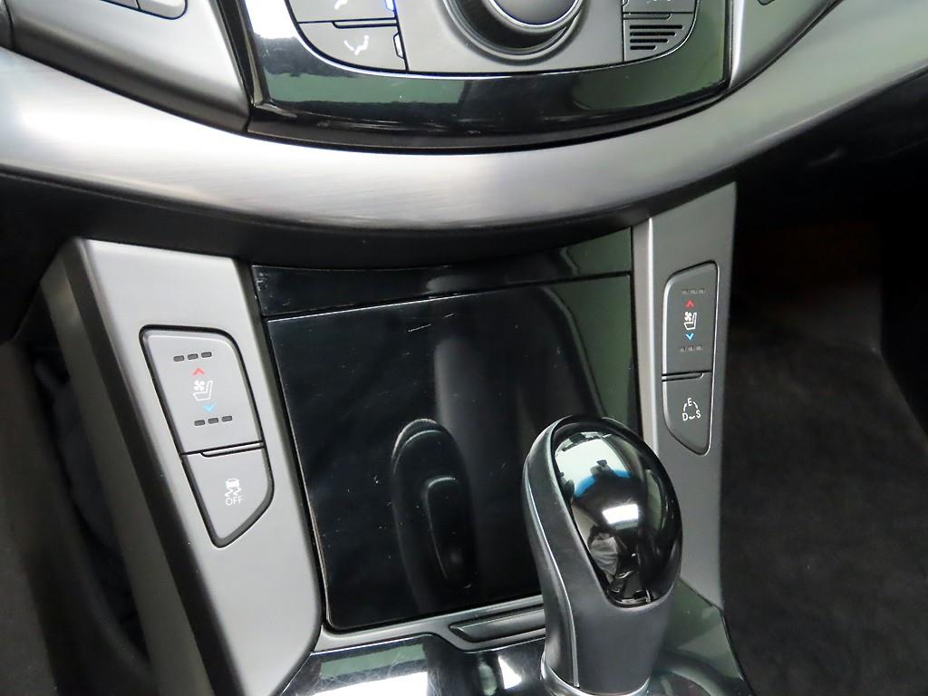 HYUNDAI i40 - Vista 10