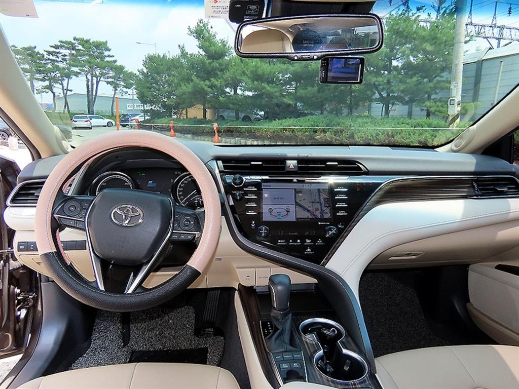 Toyota Camry - Vista 7