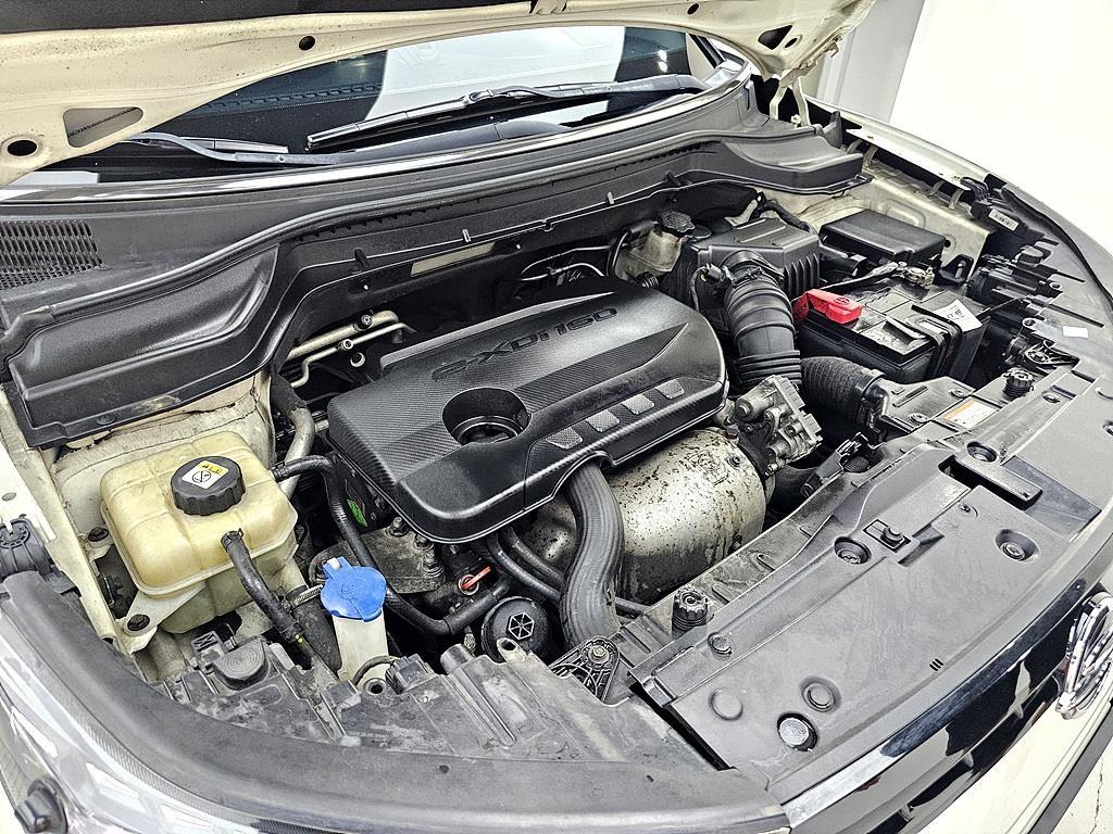 Ssangyong Tivoli - Vista 6