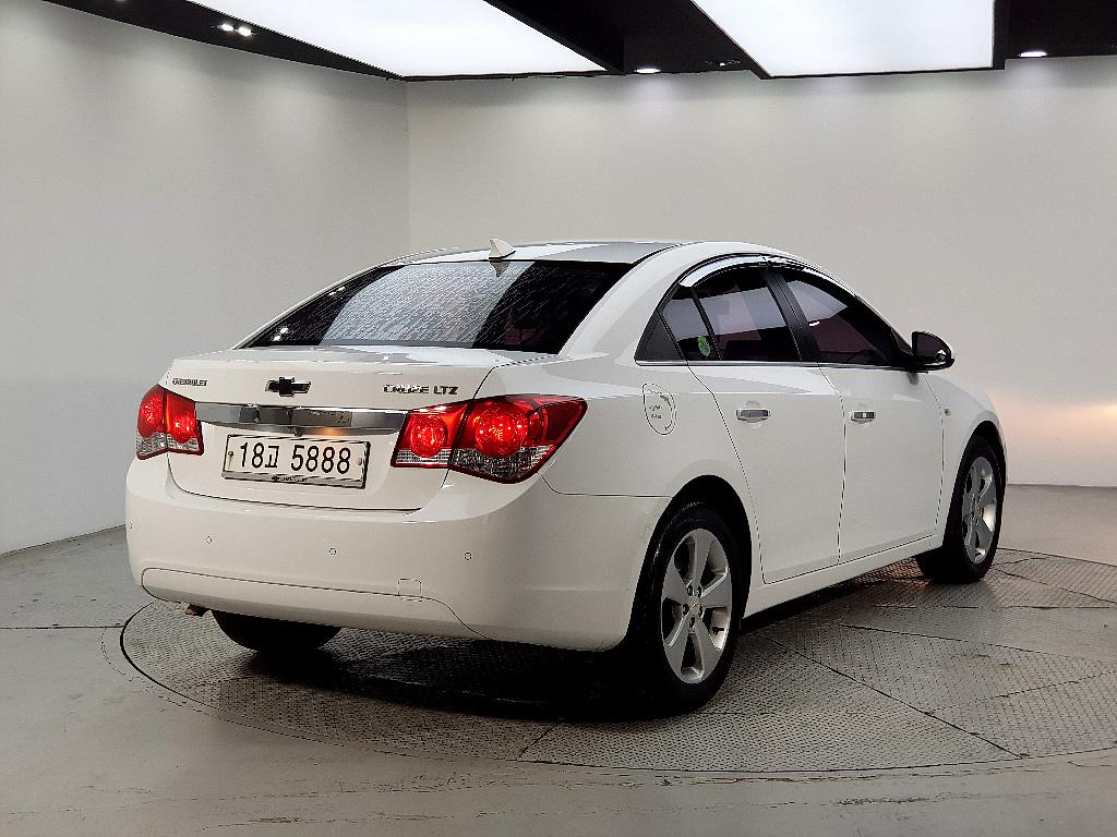 Chevrolet Cruise - Vista 6