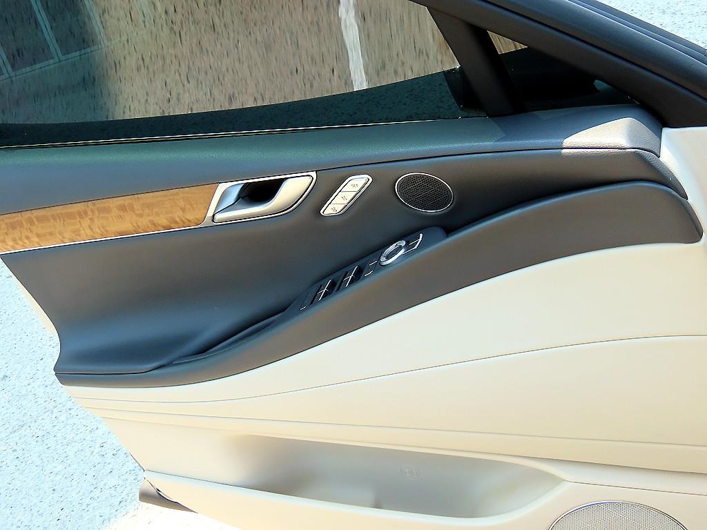 Genesis G80 - Vista 12