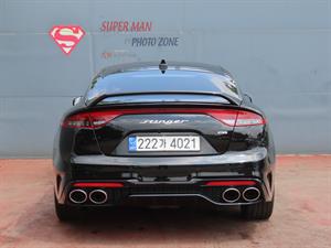 KIA Stinger - Vista 8