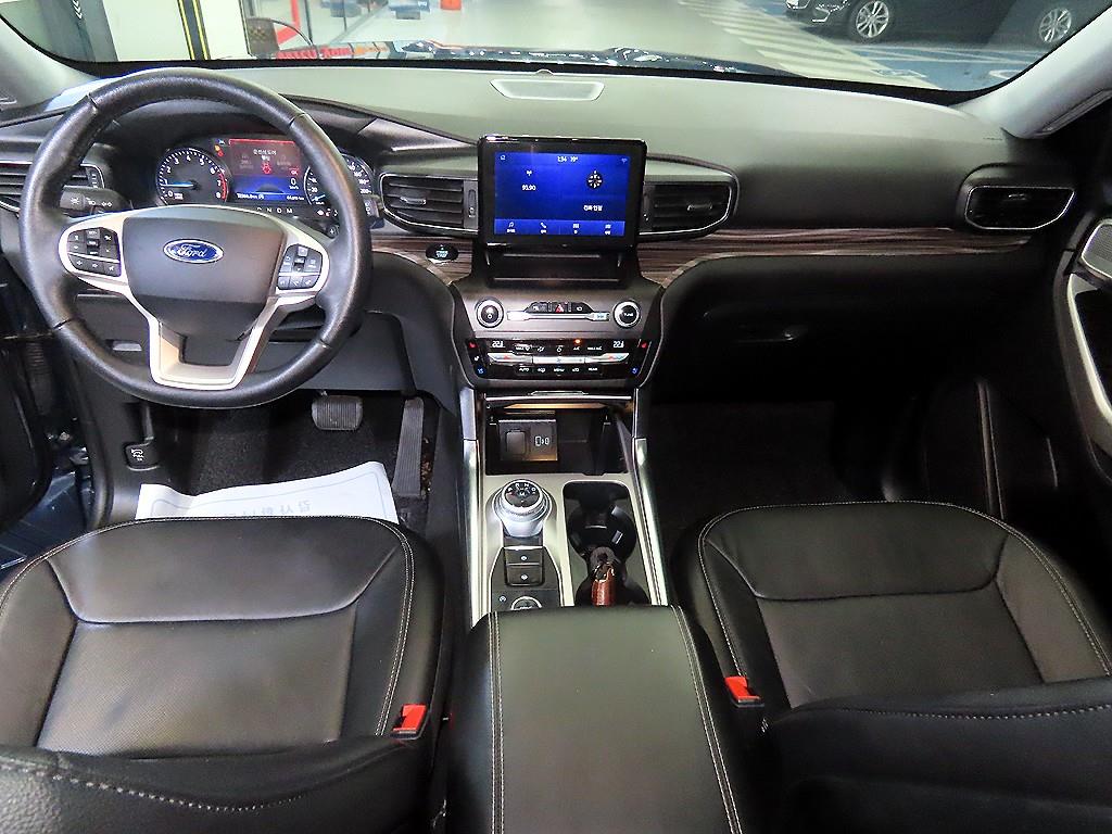 Ford Explorer - Vista 10