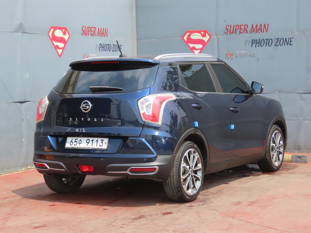 Ssangyong Tivoli - Vista 5