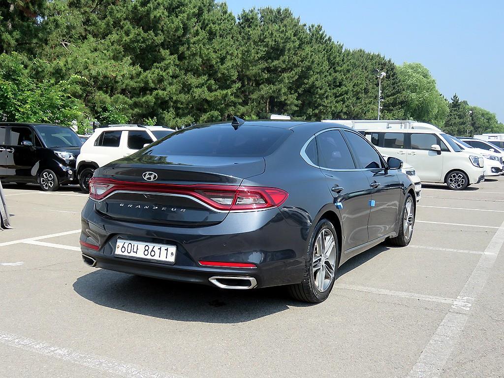 HYUNDAI Grandeur - Vista 4