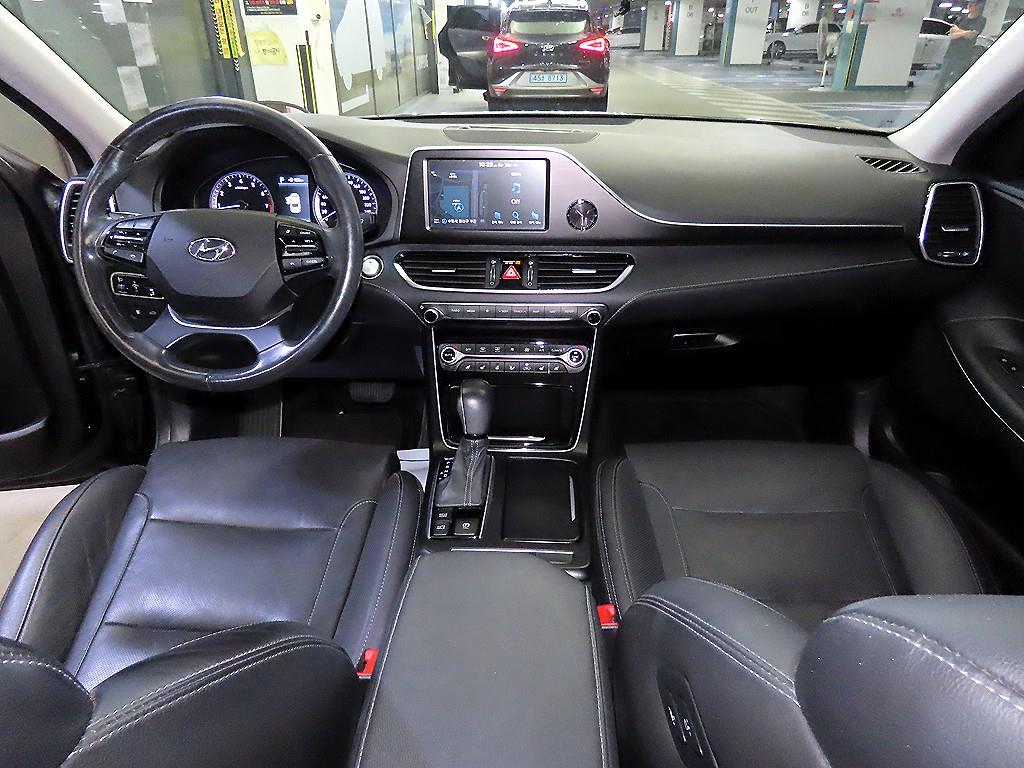 HYUNDAI Grandeur - Vista 10