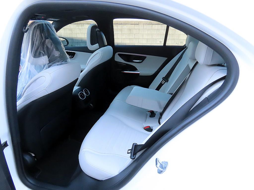 Mercedes Benz C Class - Vista 6