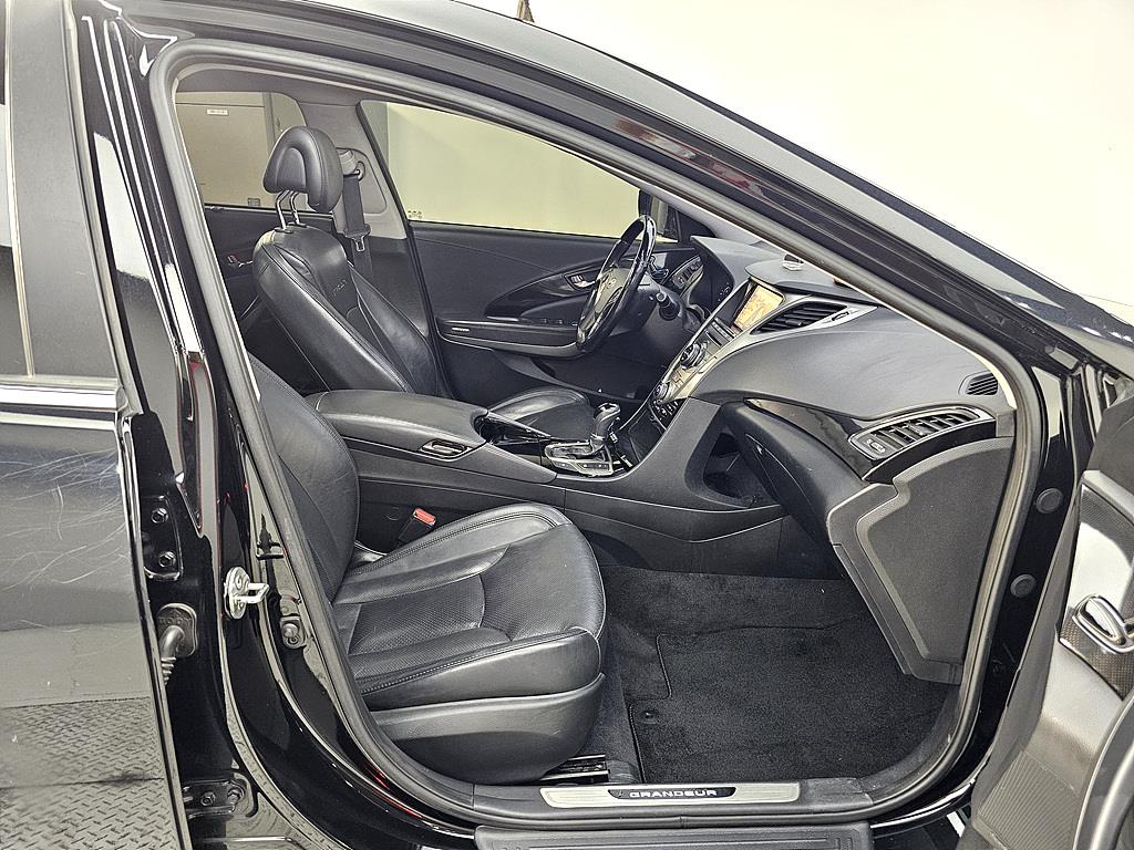 HYUNDAI Grandeur - Vista 11