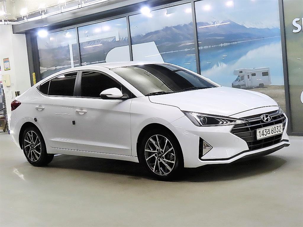 HYUNDAI Avante 2019 Blanco - Importación desde Corea - HF Imports Iquique - Foto 1