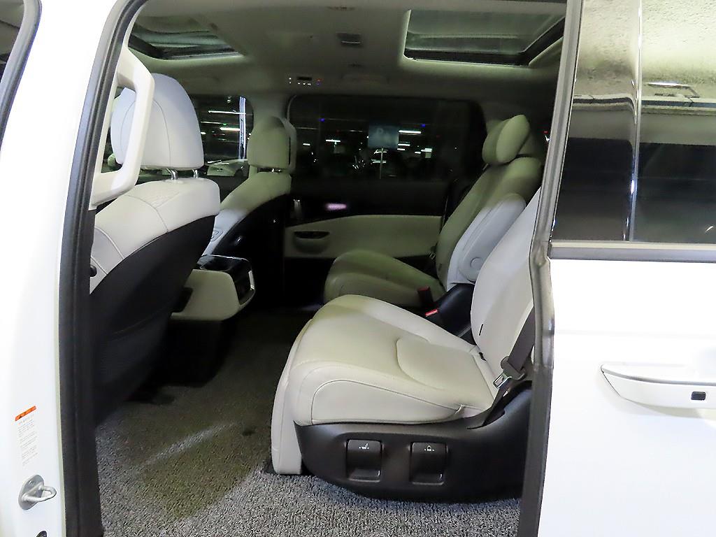 KIA Carnival - Vista 7