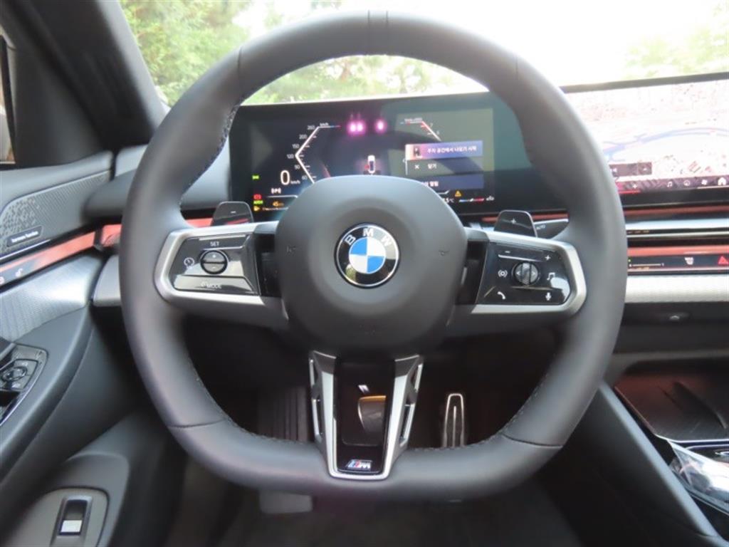BMW 5 Series 2025 - Importación desde Corea - HF Imports Iquique - Foto 1