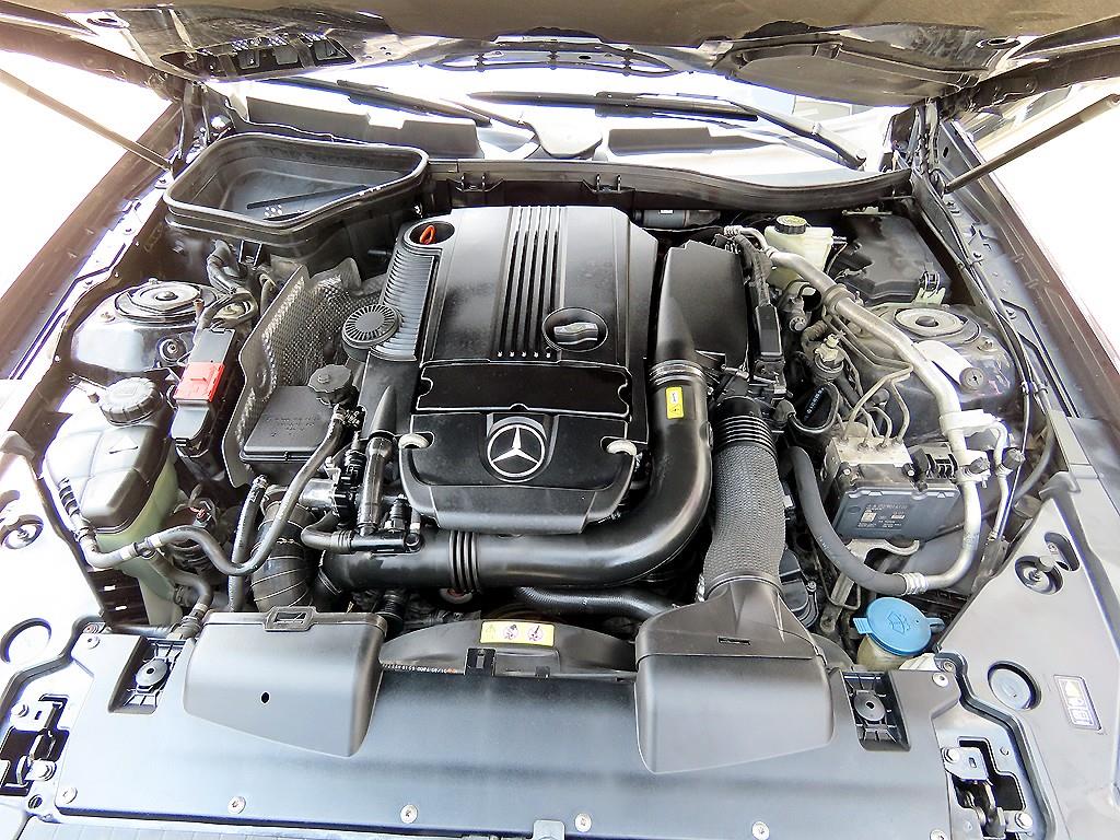 Mercedes Benz SLK Class 2012 Negro - Importación desde Corea - HF Imports Iquique - Foto 19