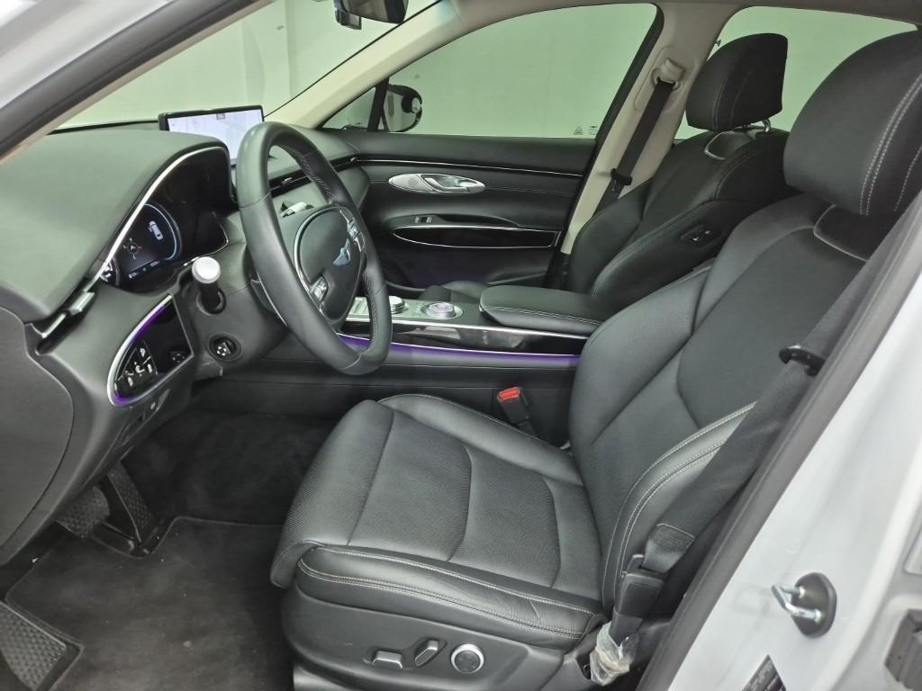 Genesis GV70 - Vista 6