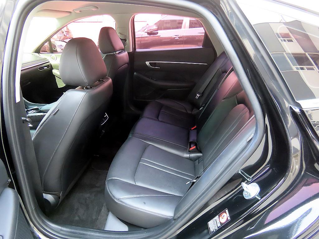 HYUNDAI Sonata - Vista 6