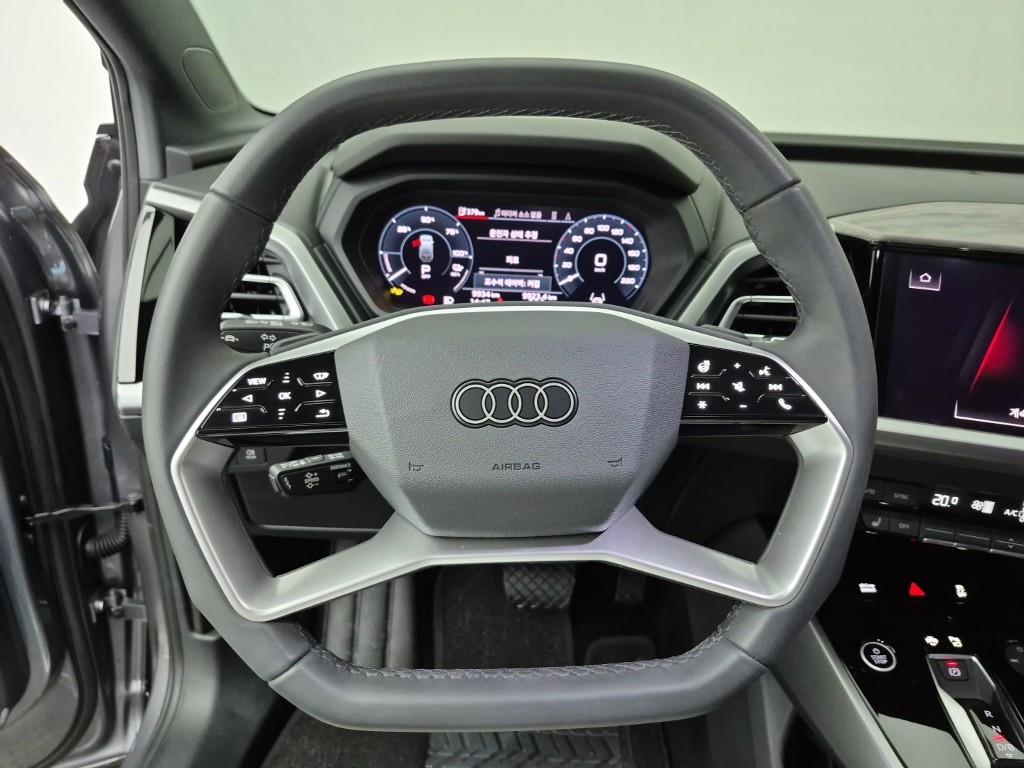 Audi Q4 - Vista 11