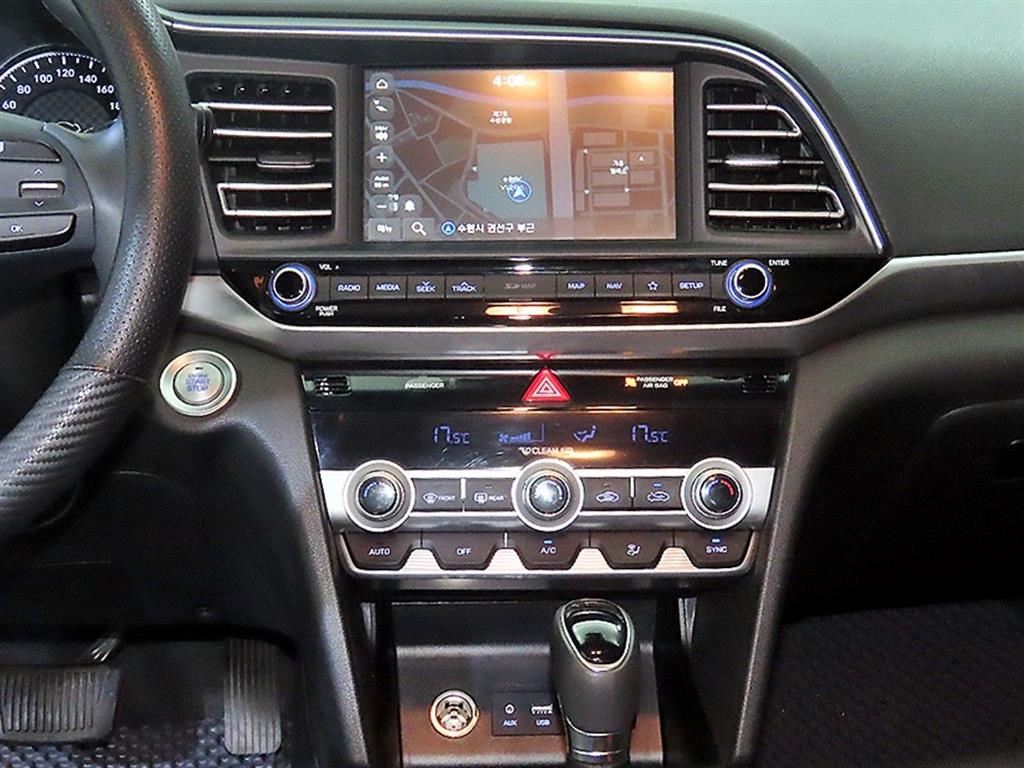 HYUNDAI Avante - Vista 11