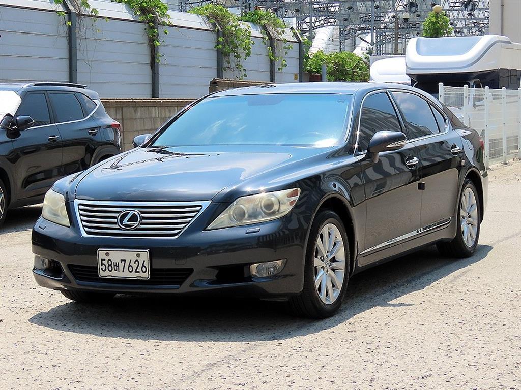 Lexus LS - Vista 2