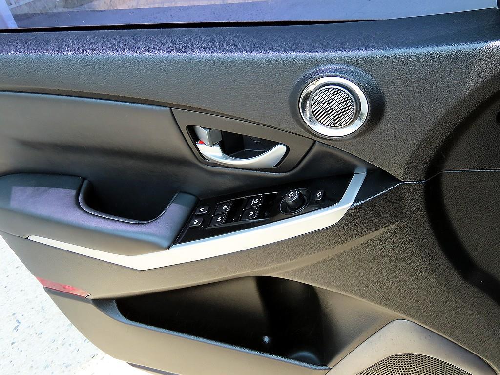 Ssangyong Korando - Vista 11