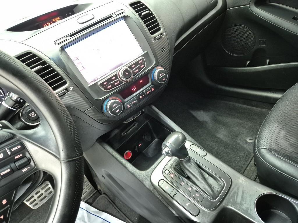 KIA K3 - Vista 10