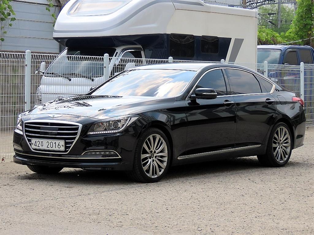 HYUNDAI Genesis - Vista 2
