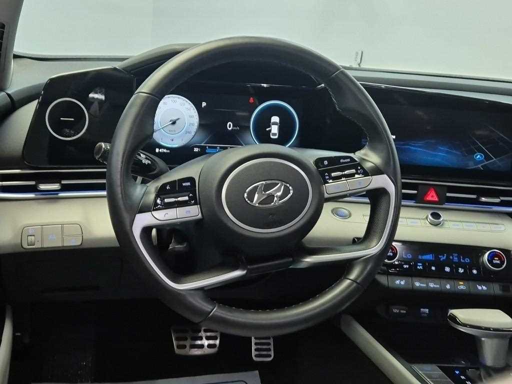 HYUNDAI Avante - Vista 9