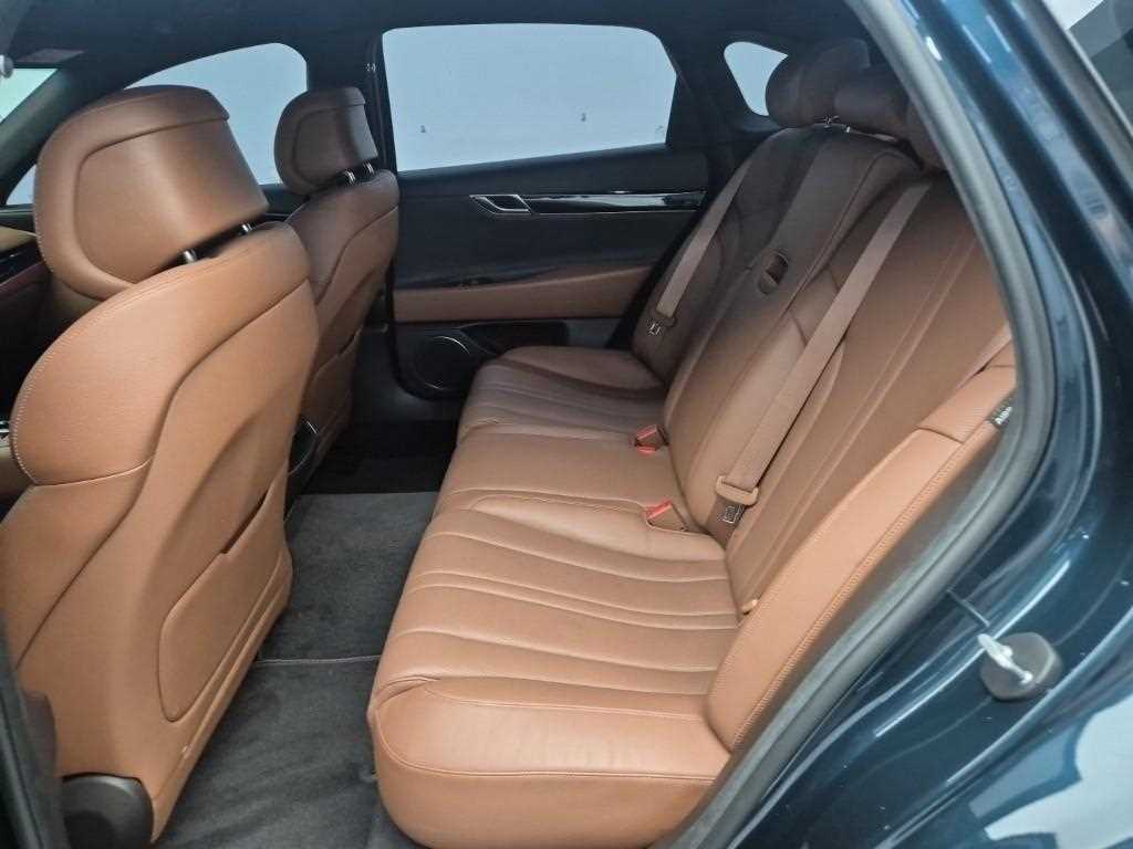 Genesis G80 - Vista 12