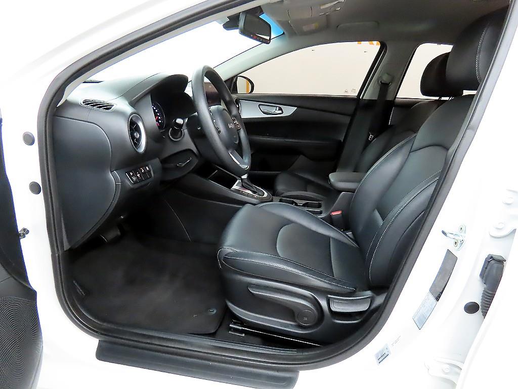 KIA K3 - Vista 5