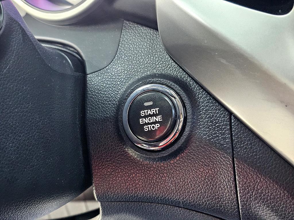 Ssangyong Tivoli 2016 Blanco - Importación desde Corea - HF Imports Iquique - Foto 15