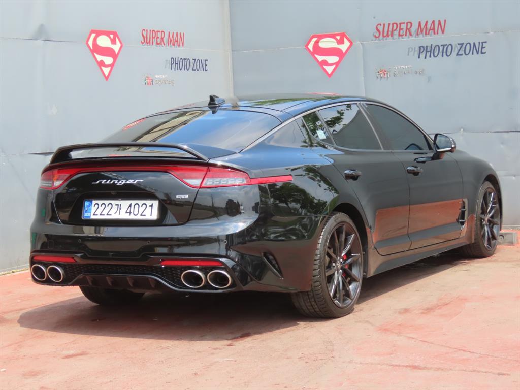 KIA Stinger - Vista 5