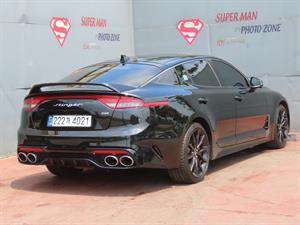 KIA Stinger - Vista 6