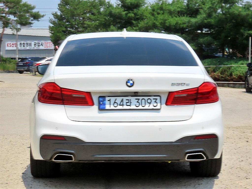 BMW 5 Series - Vista 4