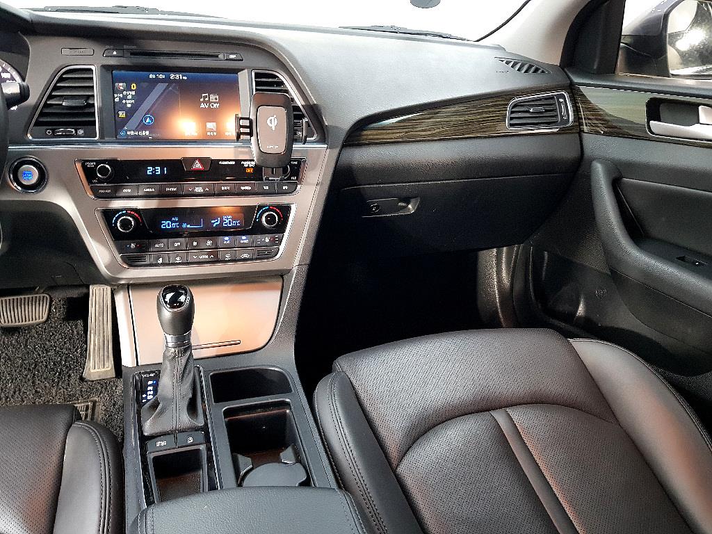 HYUNDAI Sonata - Vista 10