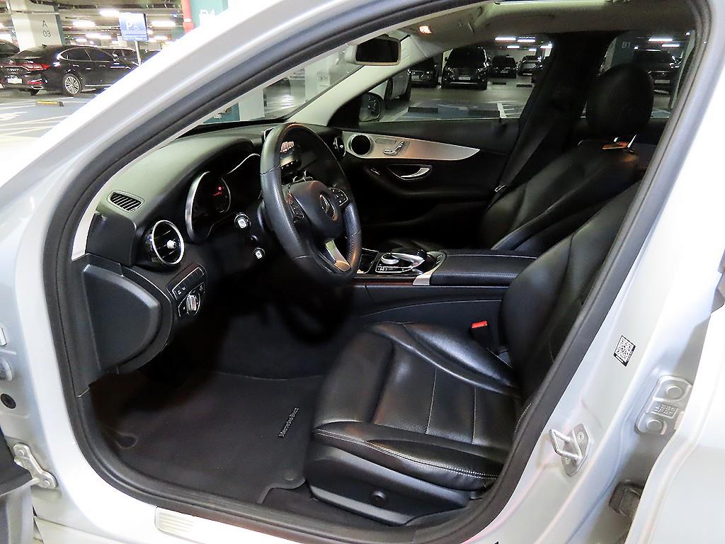 Mercedes Benz C Class - Vista 6