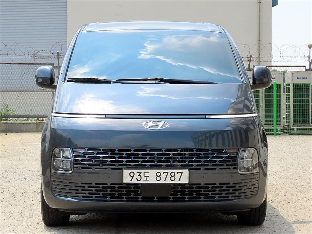HYUNDAI Staria 2022 Gris - Importación desde Corea - HF Imports Iquique - Foto 1